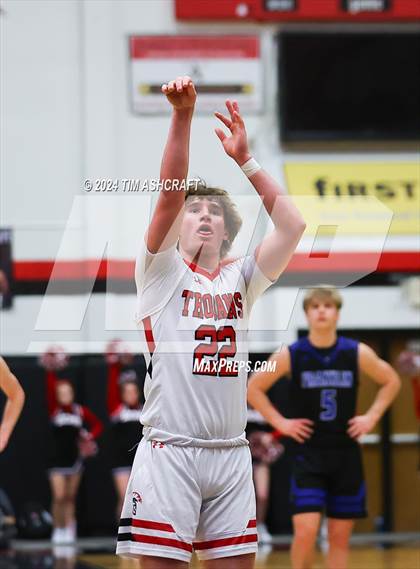 Thumbnail 2 in Franklin Community vs East Central (IHSAA 4A Section 14 Semifinal) photogallery.