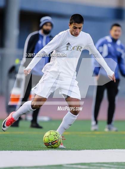 Thumbnail 1 in El Camino Real vs Mendez photogallery.