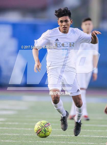 Thumbnail 3 in El Camino Real vs Mendez photogallery.