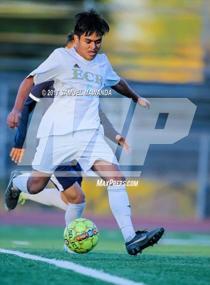 Thumbnail 2 in El Camino Real vs Mendez photogallery.