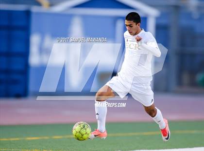 Thumbnail 3 in El Camino Real vs Mendez photogallery.