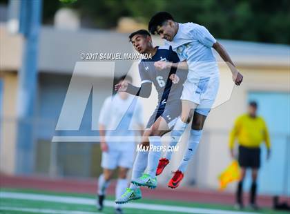 Thumbnail 2 in El Camino Real vs Mendez photogallery.