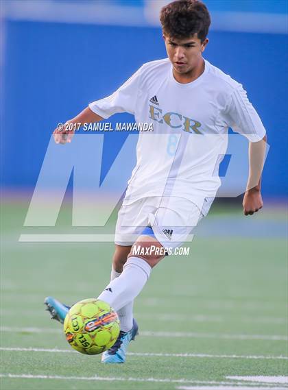 Thumbnail 3 in El Camino Real vs Mendez photogallery.
