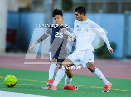 Thumbnail 3 in El Camino Real vs Mendez photogallery.