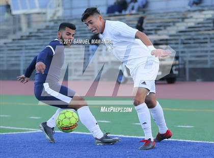 Thumbnail 2 in El Camino Real vs Mendez photogallery.
