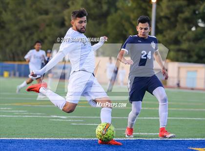 Thumbnail 3 in El Camino Real vs Mendez photogallery.