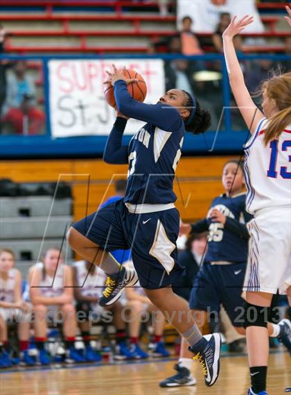 Thumbnail 3 in Arlington vs Bartlett photogallery.