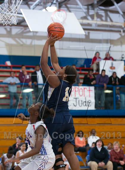 Thumbnail 2 in Arlington vs Bartlett photogallery.