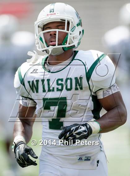 Thumbnail 1 in Wilson vs. DuVal (Prince George County Pigskin Classic) photogallery.
