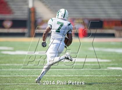 Thumbnail 2 in Wilson vs. DuVal (Prince George County Pigskin Classic) photogallery.