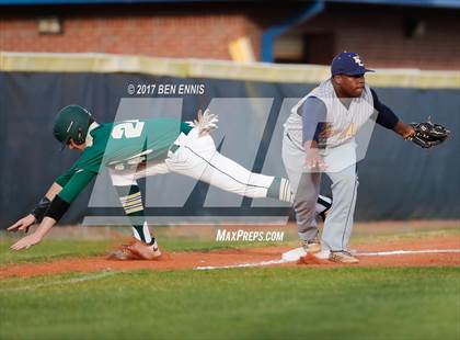 Thumbnail 2 in Ola vs Eagle's Landing photogallery.