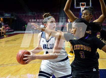 Thumbnail 2 in Valor Christian vs. Lynwood (Tarkanian Classic) photogallery.