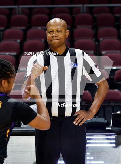 Thumbnail 2 in Valor Christian vs. Lynwood (Tarkanian Classic) photogallery.