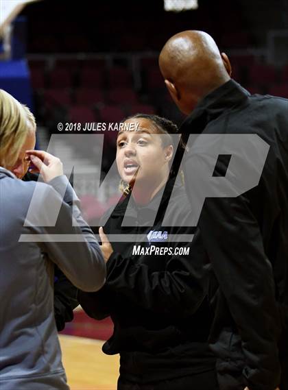 Thumbnail 2 in Valor Christian vs. Lynwood (Tarkanian Classic) photogallery.