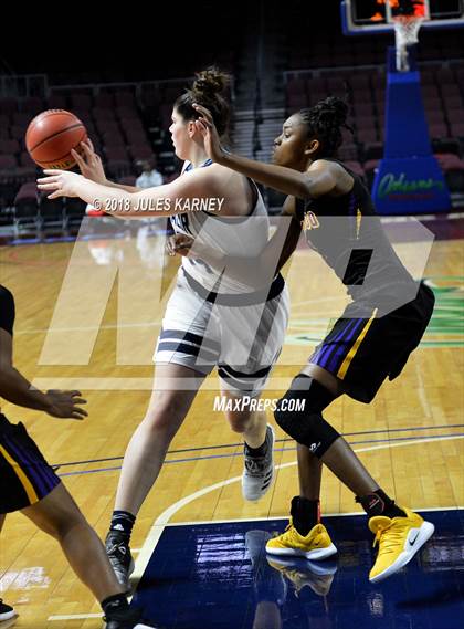 Thumbnail 1 in Valor Christian vs. Lynwood (Tarkanian Classic) photogallery.