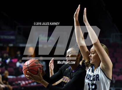 Thumbnail 2 in Valor Christian vs. Lynwood (Tarkanian Classic) photogallery.