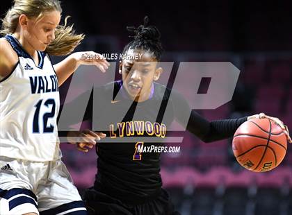 Thumbnail 3 in Valor Christian vs. Lynwood (Tarkanian Classic) photogallery.
