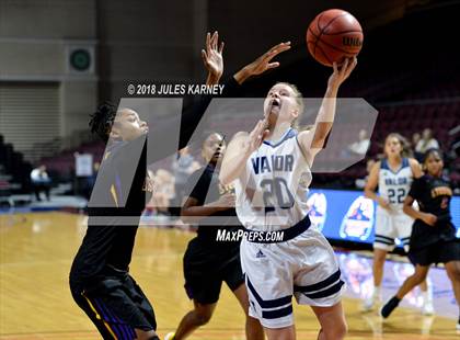 Thumbnail 1 in Valor Christian vs. Lynwood (Tarkanian Classic) photogallery.