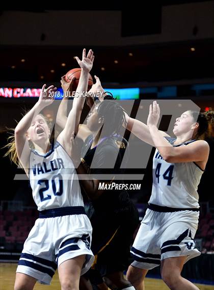 Thumbnail 3 in Valor Christian vs. Lynwood (Tarkanian Classic) photogallery.