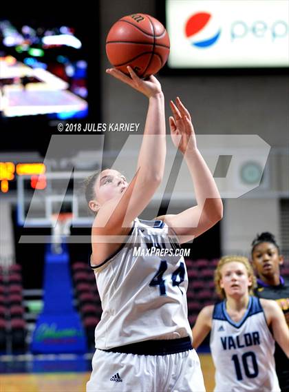 Thumbnail 3 in Valor Christian vs. Lynwood (Tarkanian Classic) photogallery.
