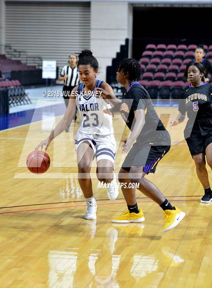 Thumbnail 2 in Valor Christian vs. Lynwood (Tarkanian Classic) photogallery.