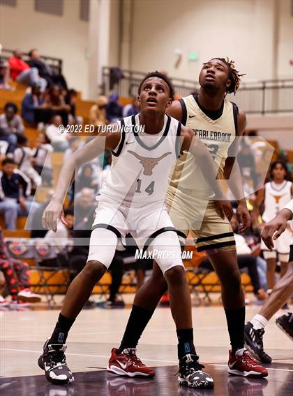 Thumbnail 3 in Pebblebrook vs. Kell (Holiday Hoopsgiving) photogallery.