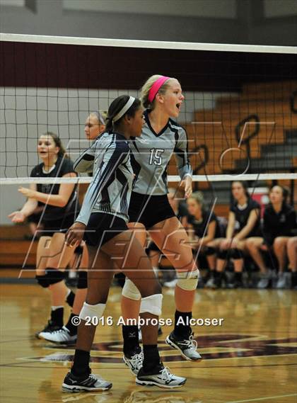 Thumbnail 3 in Bryan vs. Cinco Ranch (NIKE Invitational Tournament) photogallery.
