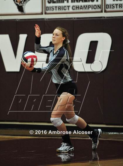 Thumbnail 3 in Bryan vs. Cinco Ranch (NIKE Invitational Tournament) photogallery.