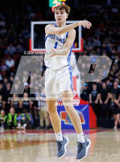 Thumbnail 3 in Millard North vs. Omaha Westside (NSAA Class A Semifinal) photogallery.