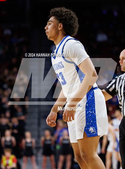Thumbnail 2 in Millard North vs. Omaha Westside (NSAA Class A Semifinal) photogallery.