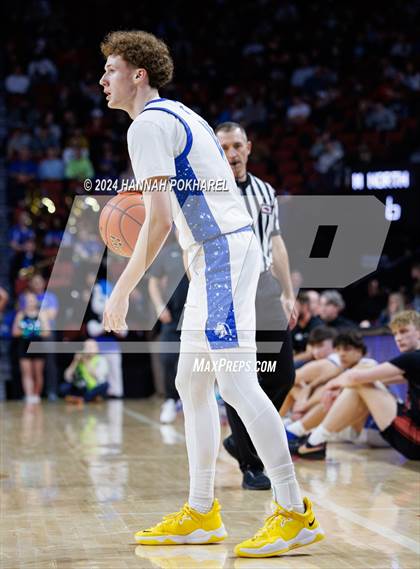 Thumbnail 1 in Millard North vs. Omaha Westside (NSAA Class A Semifinal) photogallery.