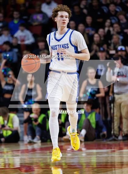 Thumbnail 1 in Millard North vs. Omaha Westside (NSAA Class A Semifinal) photogallery.