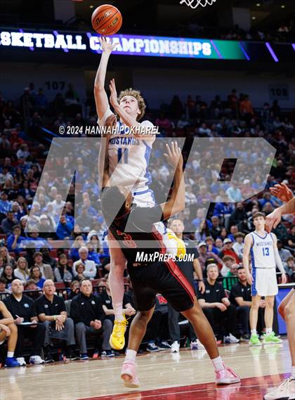 Thumbnail 1 in Millard North vs. Omaha Westside (NSAA Class A Semifinal) photogallery.