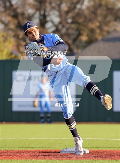 Thumbnail 3 in Dallas Jesuit @ MacArthur photogallery.