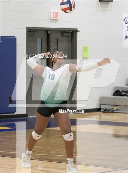 Thumbnail 3 in Mayde Creek vs Cypress Creek (Katy ISD Subvarsity Tournament) photogallery.
