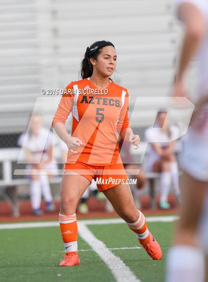 Thumbnail 1 in Corona del Sol vs. Red Mountain (Coyote Classic Tournament) photogallery.