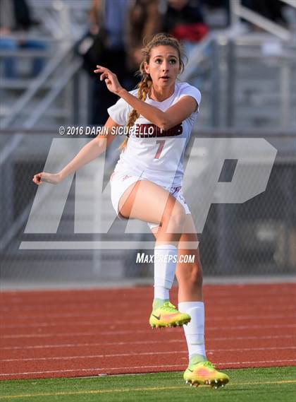 Thumbnail 2 in Corona del Sol vs. Red Mountain (Coyote Classic Tournament) photogallery.
