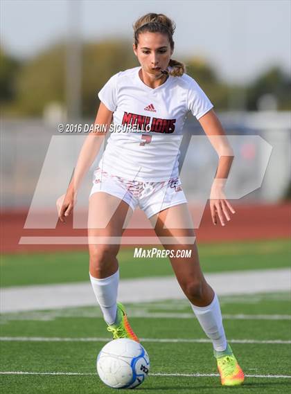 Thumbnail 2 in Corona del Sol vs. Red Mountain (Coyote Classic Tournament) photogallery.