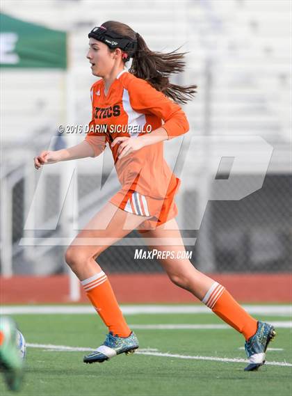 Thumbnail 2 in Corona del Sol vs. Red Mountain (Coyote Classic Tournament) photogallery.