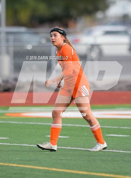 Thumbnail 2 in Corona del Sol vs. Red Mountain (Coyote Classic Tournament) photogallery.