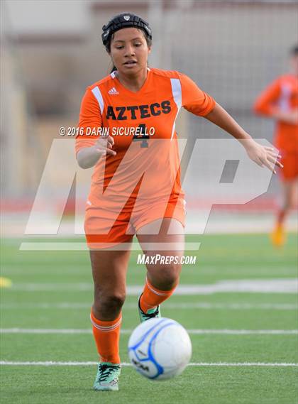 Thumbnail 2 in Corona del Sol vs. Red Mountain (Coyote Classic Tournament) photogallery.