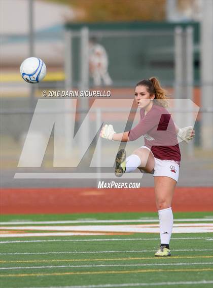 Thumbnail 1 in Corona del Sol vs. Red Mountain (Coyote Classic Tournament) photogallery.