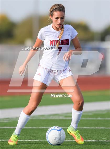 Thumbnail 1 in Corona del Sol vs. Red Mountain (Coyote Classic Tournament) photogallery.