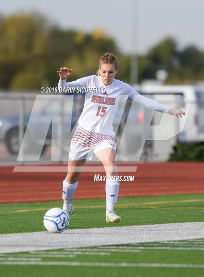 Thumbnail 3 in Corona del Sol vs. Red Mountain (Coyote Classic Tournament) photogallery.