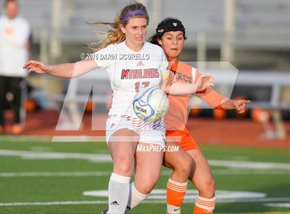 Thumbnail 3 in Corona del Sol vs. Red Mountain (Coyote Classic Tournament) photogallery.