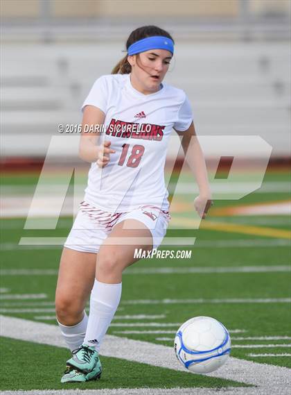Thumbnail 1 in Corona del Sol vs. Red Mountain (Coyote Classic Tournament) photogallery.