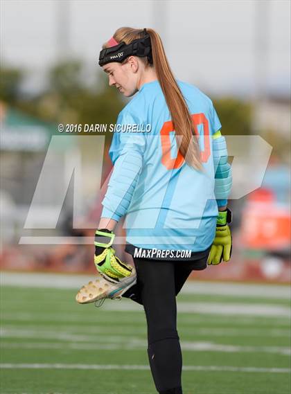 Thumbnail 2 in Corona del Sol vs. Red Mountain (Coyote Classic Tournament) photogallery.