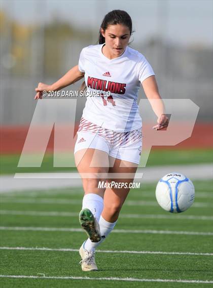 Thumbnail 3 in Corona del Sol vs. Red Mountain (Coyote Classic Tournament) photogallery.