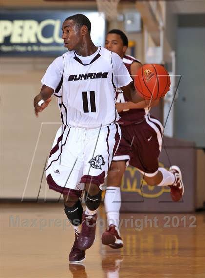 Thumbnail 2 in Sunrise Christian Academy vs. Lewisville (Fantasy of Lights) photogallery.