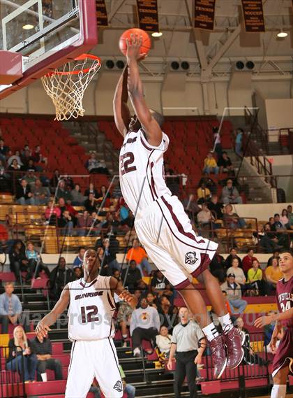 Thumbnail 1 in Sunrise Christian Academy vs. Lewisville (Fantasy of Lights) photogallery.